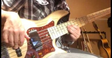 Blues Bass Solo in C - In The Style of "Rack 'em Up"