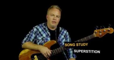 How To Play Superstition | Bass Guitar Lesson | Stevie Wonder