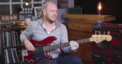 My Top 10 Influential Bass Players /// Scott's Bass Lessons