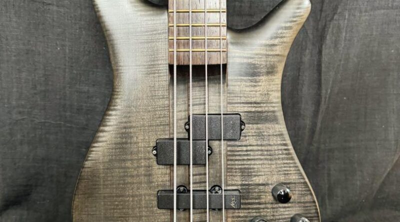 Warwick Streamer Stage1 4strings 2006 Electric Bass Guitar