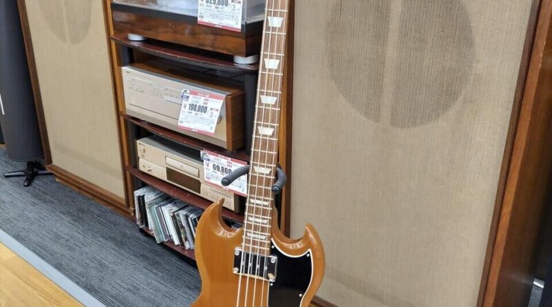 Gibson SG Standard Walnut Made in USA Solid Body Electric Bass Guitar