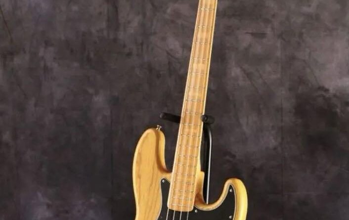 Fender MIJ Traditional 70s Jazz Electric Bass Guitar Safe Delivery from Japan