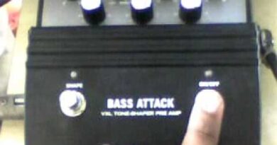 Hartke Bass Attack - VXL Tone-Shaper Pre Amp Review