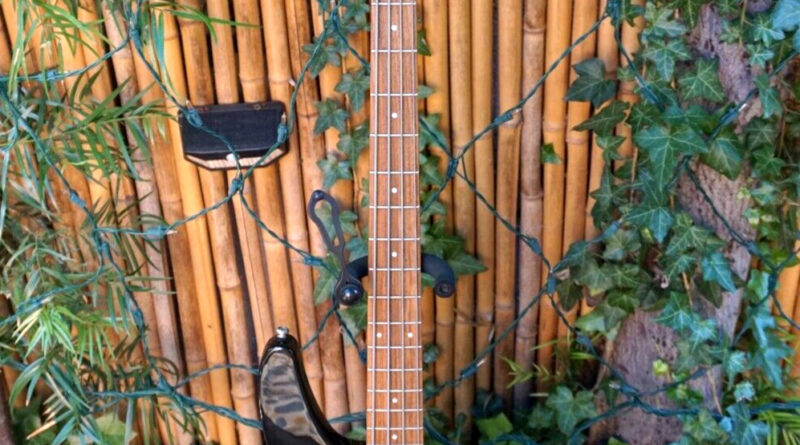 + IBANEZ SDGR SRX 300 4 String Electric Bass Guitar w/Gig Bag - MADE IN KOREA! +