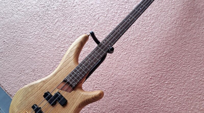 Ibanez SR900 Electric Bass Guitar Made in Japan Natural Used