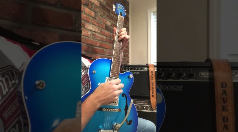 NECK PICKUP vs BRIDGE PICKUP???? #shorts #shortsfeed #guitarshorts #bluesguitarlicks #gretsch #guitar