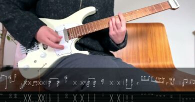 Playing the coolest guitar riff that everyone can play