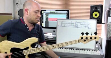 Using Simple Shapes to Create Bass Lines - Lesson with Scott Devine (L#70)