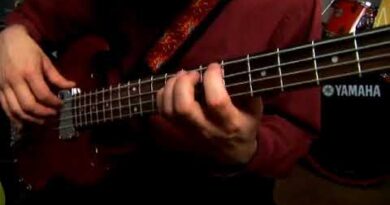 Walking Measures 5-6 of a D Flat Scale for Advanced Bass Guitar