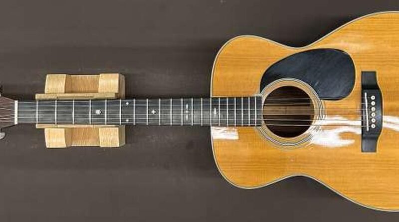 Aria Dreadnought Af-820N Acoustic Guitar