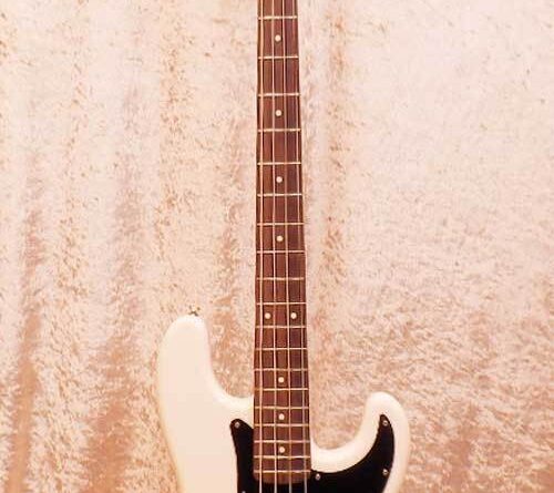 Fender Classic 70s Precision Bass Electric Bass Guitar [AUTH]