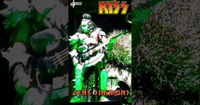 Gene Simmons BLOODY Bass solo | @ChamisBass #kiss #genesimmons #chamisbass #basstabs