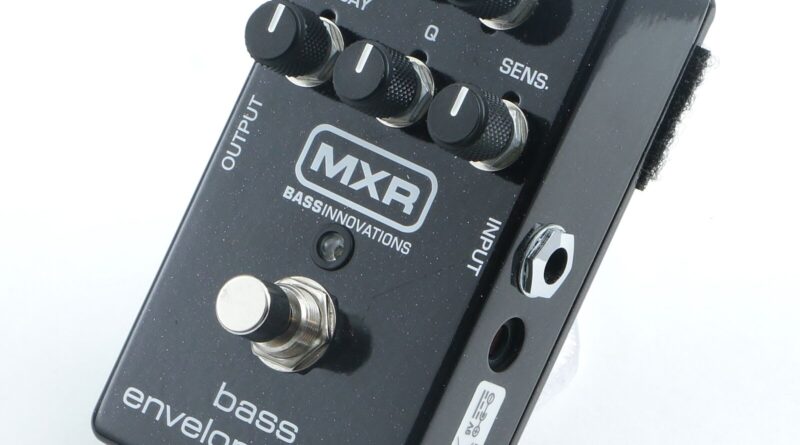 MXR M82 Bass Envelope Filter Bass Guitar Effects Pedal P-26770