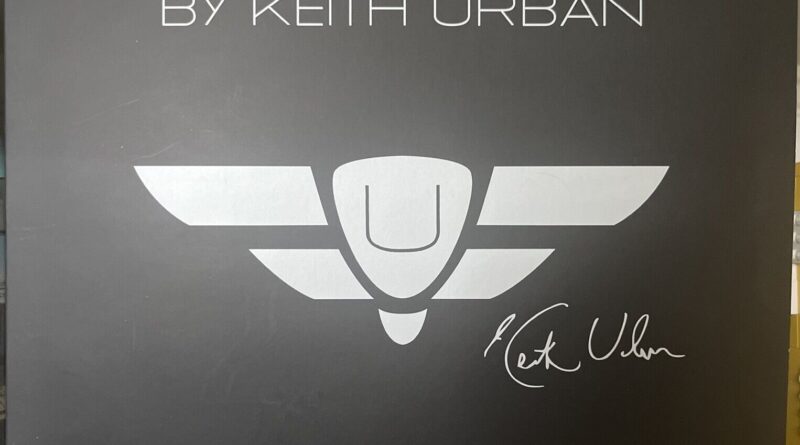 Player by Keith Urban 30 Songs in 30 Days The Complete Guitar Experience