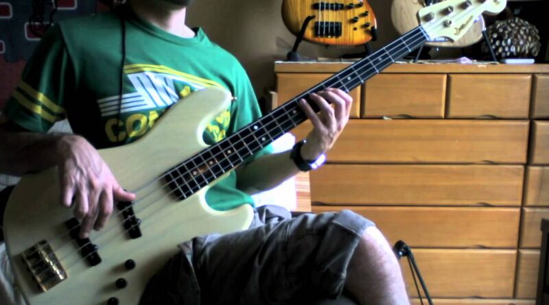 Bass Guitar Essentials: Intermediate Chicken?  Soloing concepts for dominant 7 chords