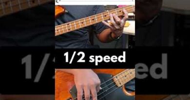 Chris Squire (YES) Inspired Bass Exercise [WARNING: It's fast!!]