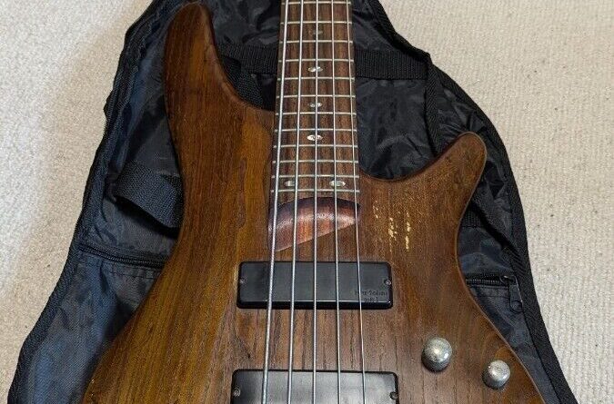 Electric Bass Guitar SDGR Sound Gear by Ibanez SSR625 5-string I120507650