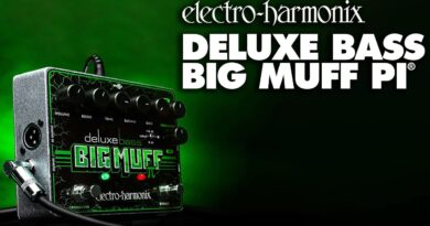 Electro-Harmonix Deluxe Bass Big Muff Pi Fuzz / Distortion / Sustainer Pedal