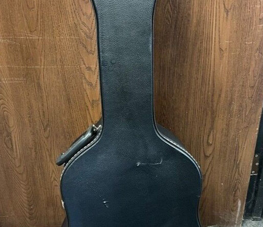 Fender Dreadnought Acoustic Guitar Hard Case - Black - READ DESCREPTION