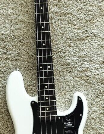 Fender Player II Precision Bass guitar, Rosewood Fingerboard, Polar White - MIM