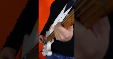 How to get Scott Pilgrim's bass tone in 30 seconds! #bass #bassguitar #scottpilgrim