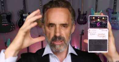 Jordan Peterson Reviews the Boss TU-2 Chromatic Tuner