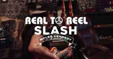 SLASH - Real to Reel, Part 5 - Slash & Ace Talk Setting Up Slash's Guitar