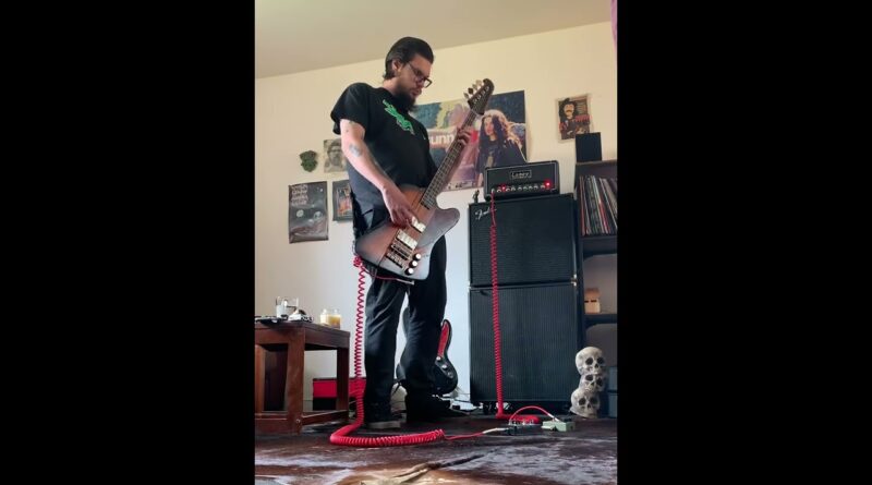 Stoner Doom Jams on Electric Bass