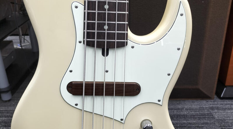 XOTIC XJ-1T Used Electric Bass Guitar