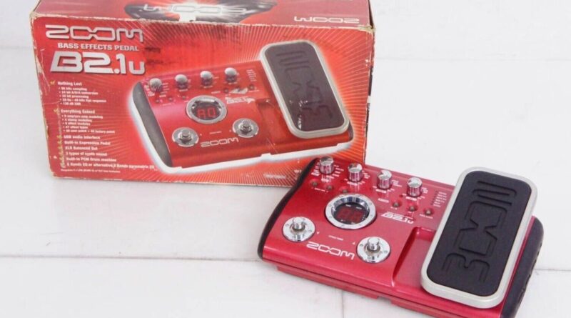 ZOOM B2.1u BASS EFFECTS PEDAL Bass Guitar Multi-Effect Pedal