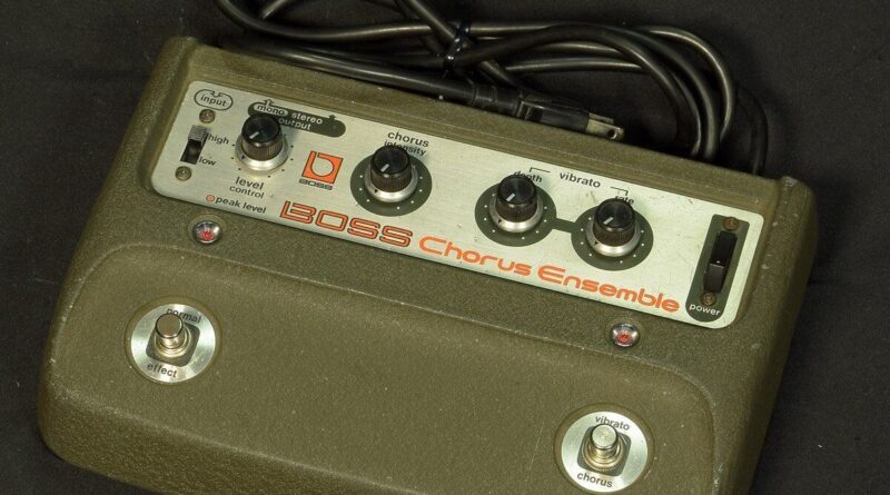 Boss CE-1 Chorus Ensemble Pedal Vintage Guitar Effects Japan Made 1976