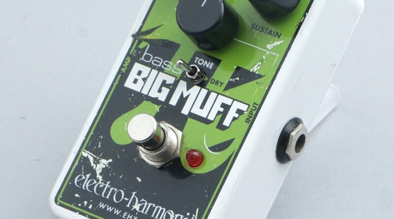 Electro-Harmonix Nano Bass Big Muff Bass Guitar Effects Pedal P-27309