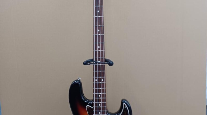 Fender Japan JB62 Electric Bass Guitar