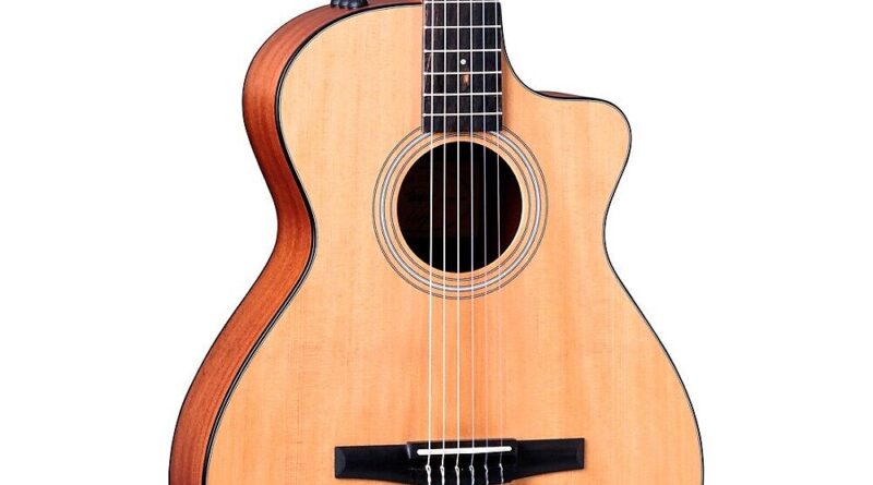 Taylor 112ce-N Grand Concert Nylon-String Acoustic-Electric Guitar Natural