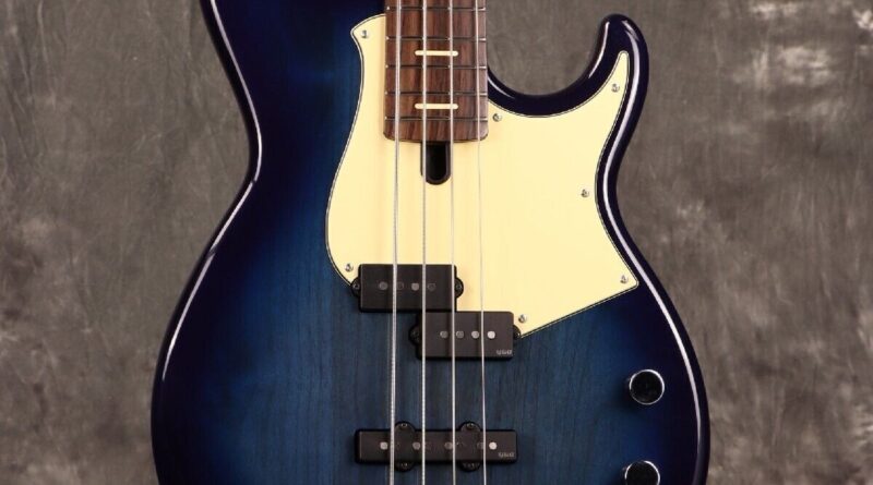 YAMAHA BBP34 Moonlight Blue Electric Bass Guitar made in japan w/hard case