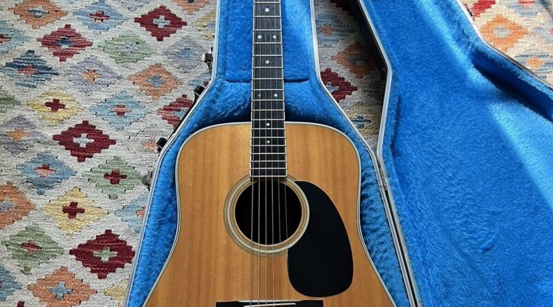 martin D35 acoustic guitar with Original case 1986