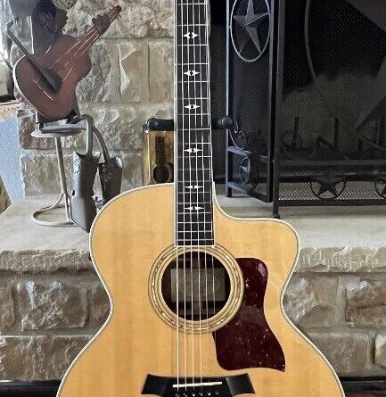 2001 Taylor 815 Soft Cutaway Guitar (**RARE**)