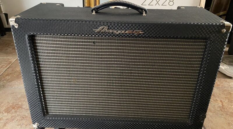 90s AMPEG ALL TUBED GUITAR AMPLIFIER