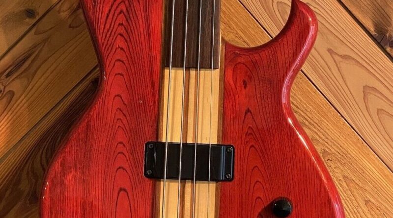 Aria Pro II SBR-60 PADOUK RED ORDER FRETLESS 1982 MIJ Bass Guitar