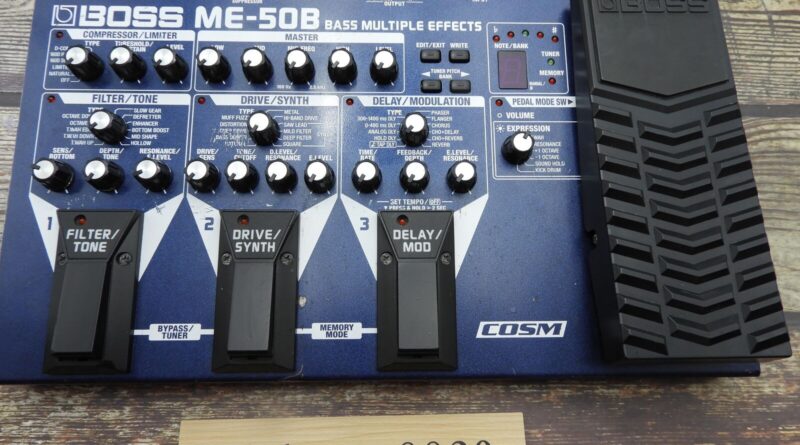 Boss ME-50B Bass Multi-Effects Guitar Pedal used from japan