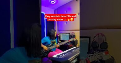 Easy worship bass fills and passing notes ???????????? #shortsvideo #basslessons #guitar