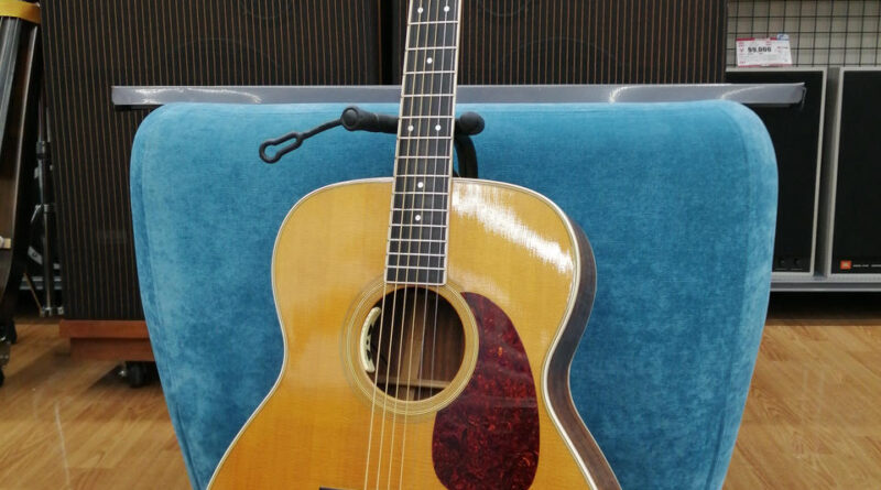 MARTIN M-36 Used Acoustic Guitar