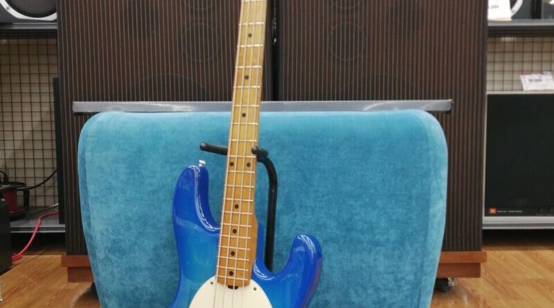 MUSIC MAN Stingray 4 Blue Burst Made in USA 1993 Solid Body Electric Bass Guitar