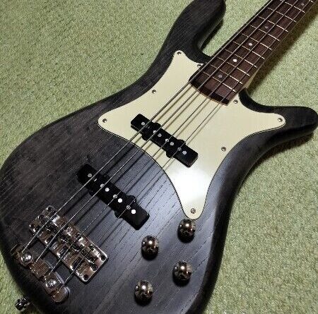 Warwick Pro series Streamer CV 4 / Electric Bass Guitar