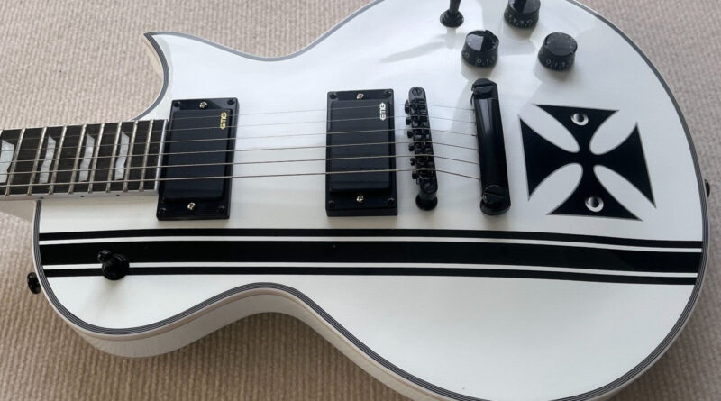 custom white electric guitar black stripe Active Pickup esp high quality