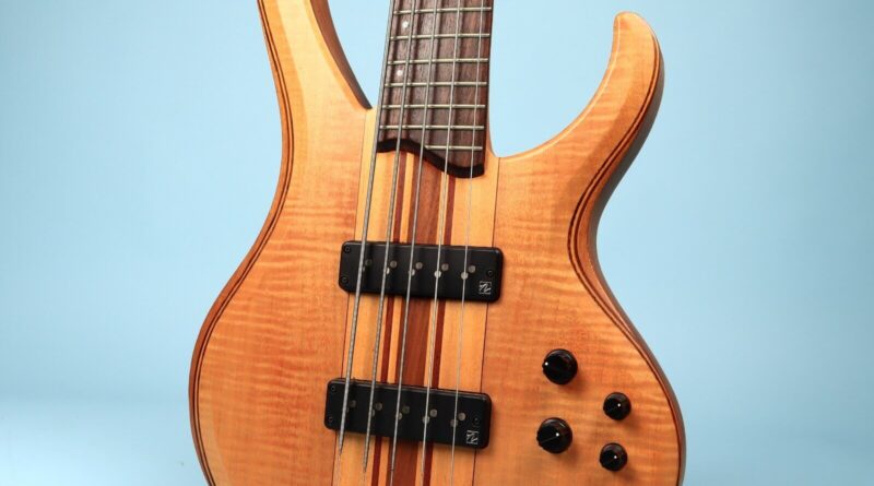 2014 Ibanez BTB 1405E Premium 5 String Electric Active EQ Bass Guitar