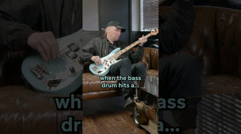 @BillySheehanOfficial's first bass lesson might have been his most important ???? #bass #billysheehan