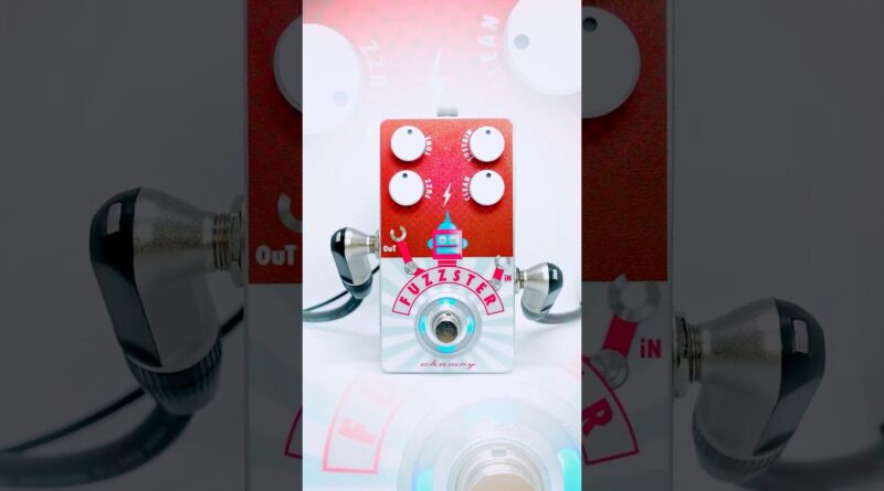 ???? GET FUZZY with the @chowny7009 #Fuzzster #Bass #Fuzz Pedal #Shorts