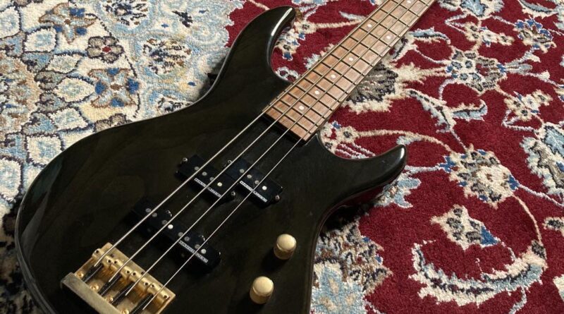 Grover Jackson GJB-115 Jazz type Black Electric Bass Guitar Used From Japan