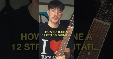 How to tune a 12 string guitar… #guitar #guitarist #12stringguitar #guitartuning #guitartips